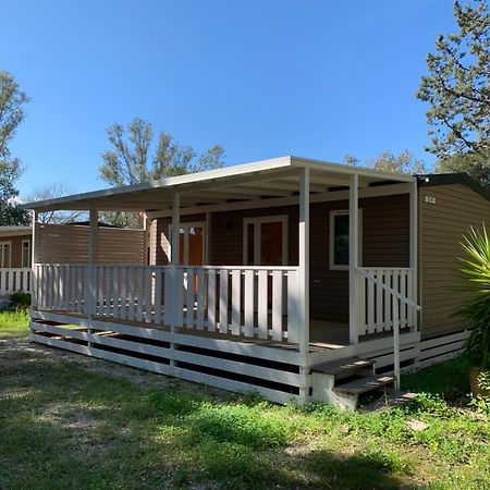 Villaggio Camping Uria Foce Varano Buitenkant foto