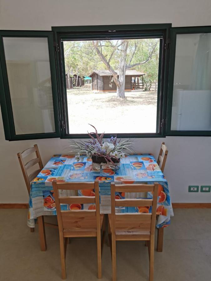 Villaggio Camping Uria Foce Varano Buitenkant foto