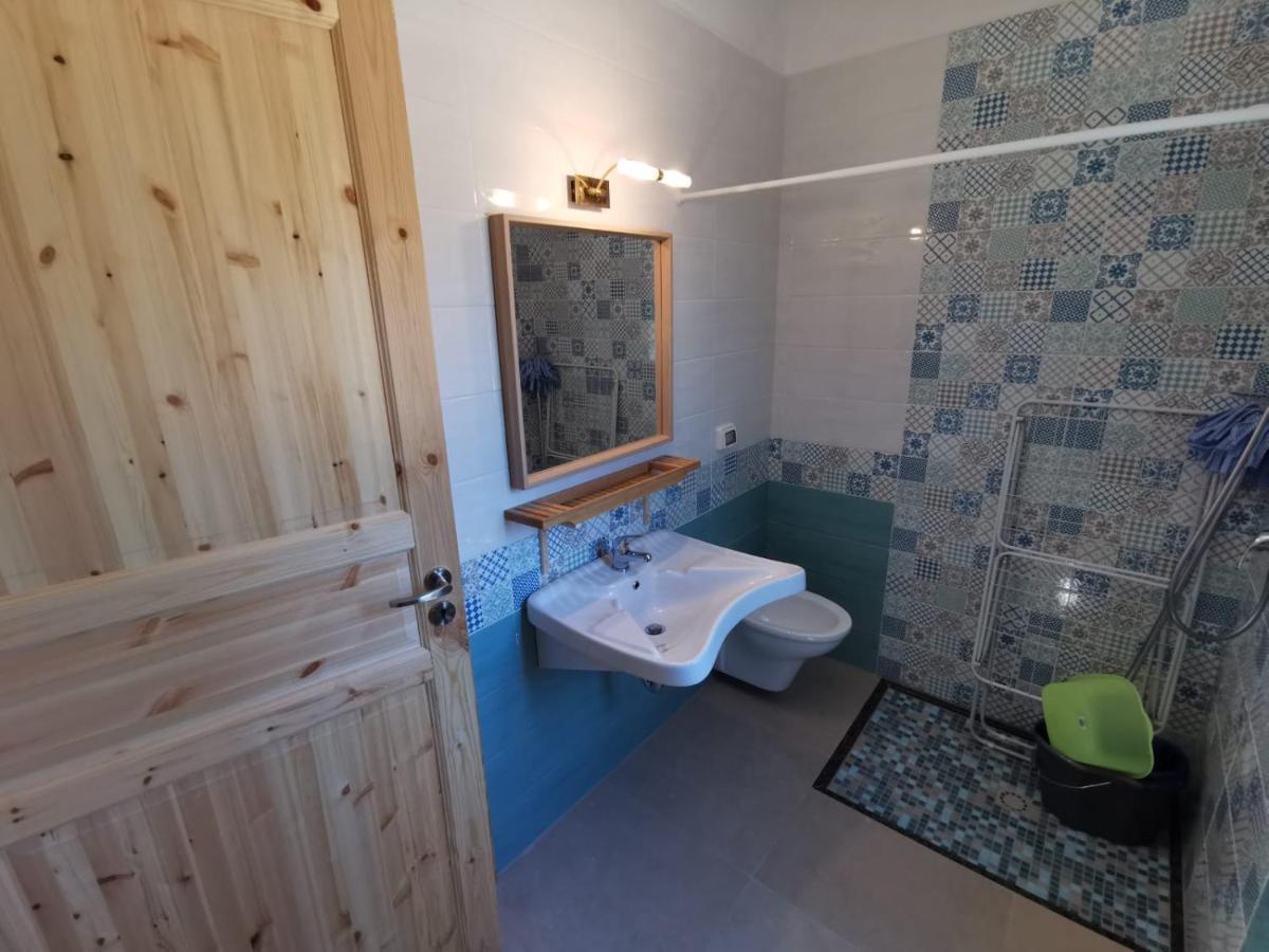 Villaggio Camping Uria Foce Varano Buitenkant foto