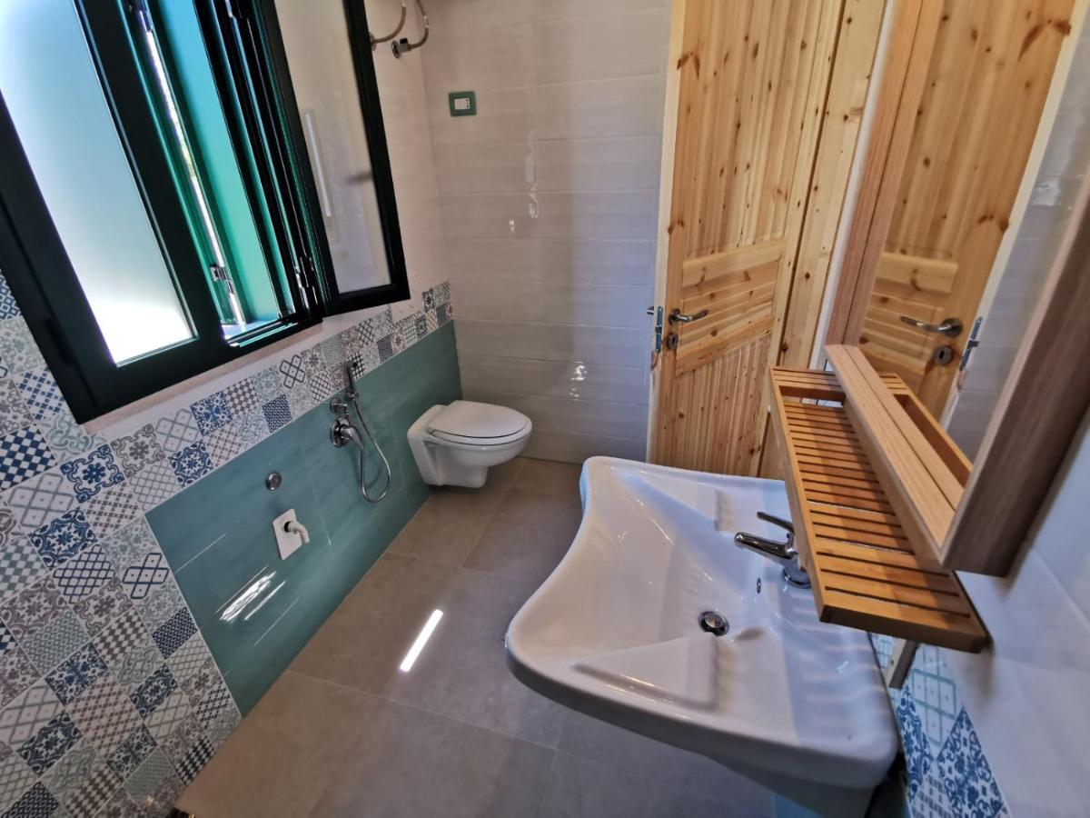 Villaggio Camping Uria Foce Varano Buitenkant foto