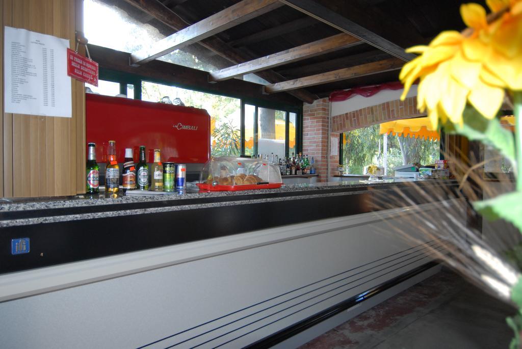Villaggio Camping Uria Foce Varano Buitenkant foto