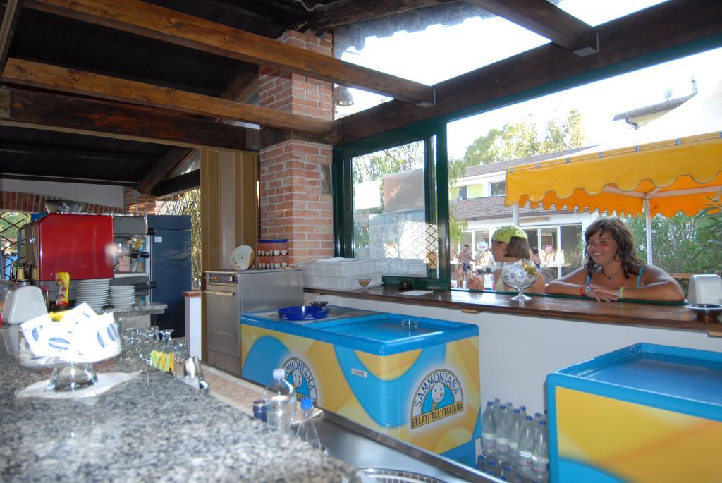 Villaggio Camping Uria Foce Varano Buitenkant foto