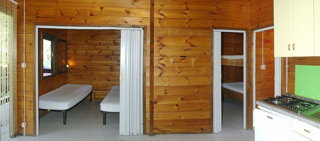 Villaggio Camping Uria Foce Varano Buitenkant foto