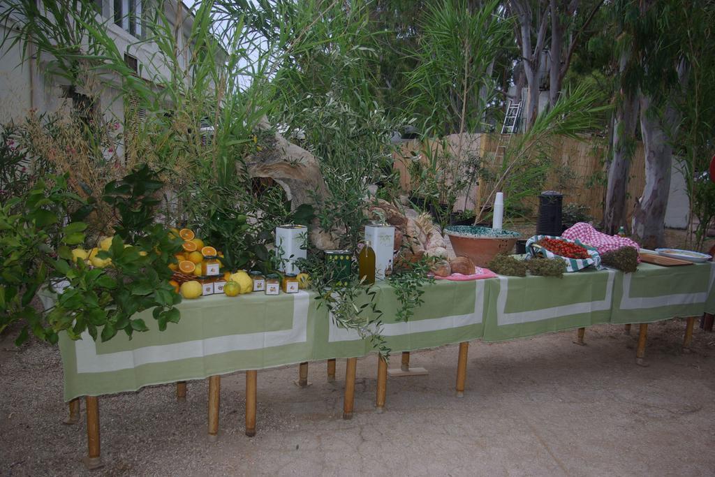 Villaggio Camping Uria Foce Varano Buitenkant foto