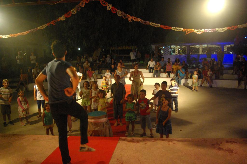 Villaggio Camping Uria Foce Varano Buitenkant foto